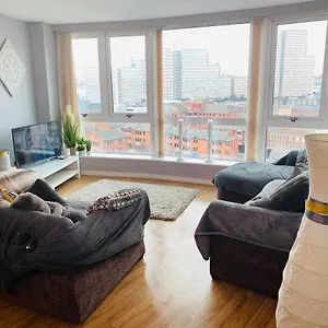 https://luxurious-city-centre-apartment.hotelsin-nottingham.com