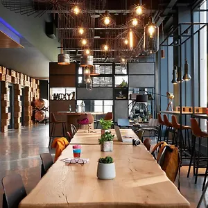 Moxy Fountainbridge 4* Edinburgh